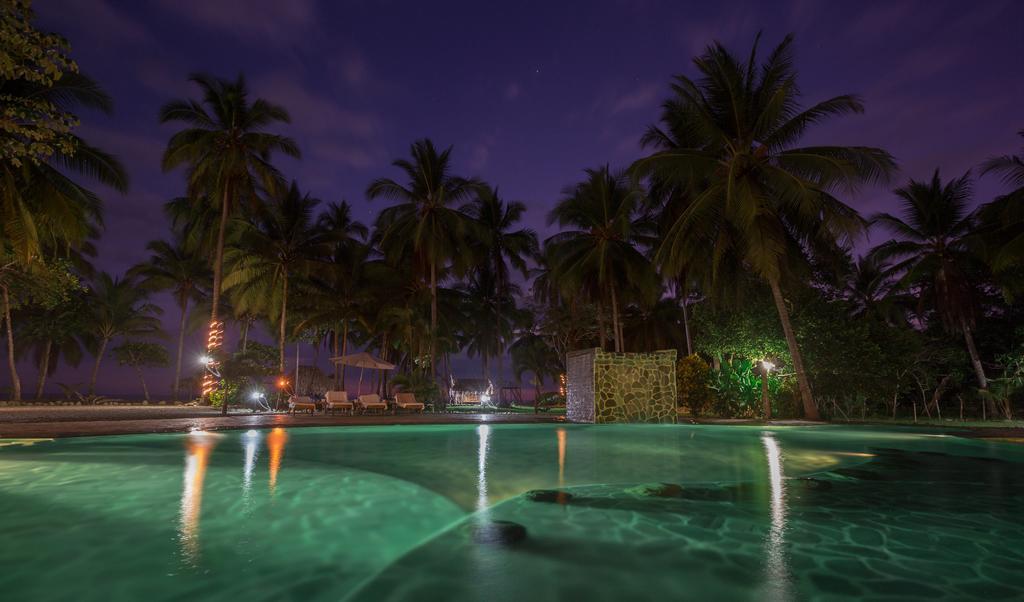 Clandestino Beach Resort Parrita Esterno foto