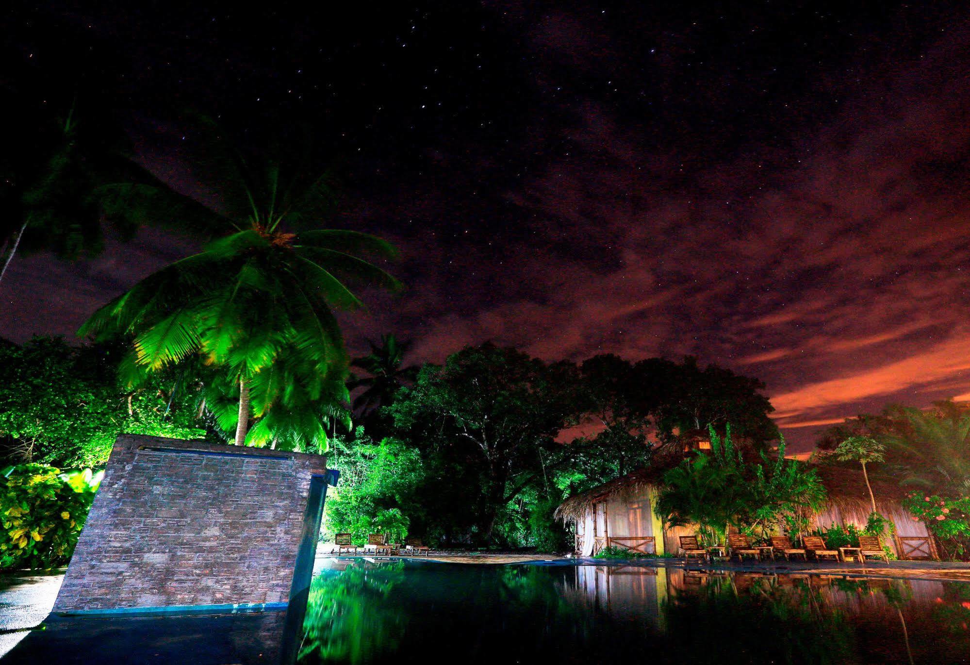 Clandestino Beach Resort Parrita Esterno foto