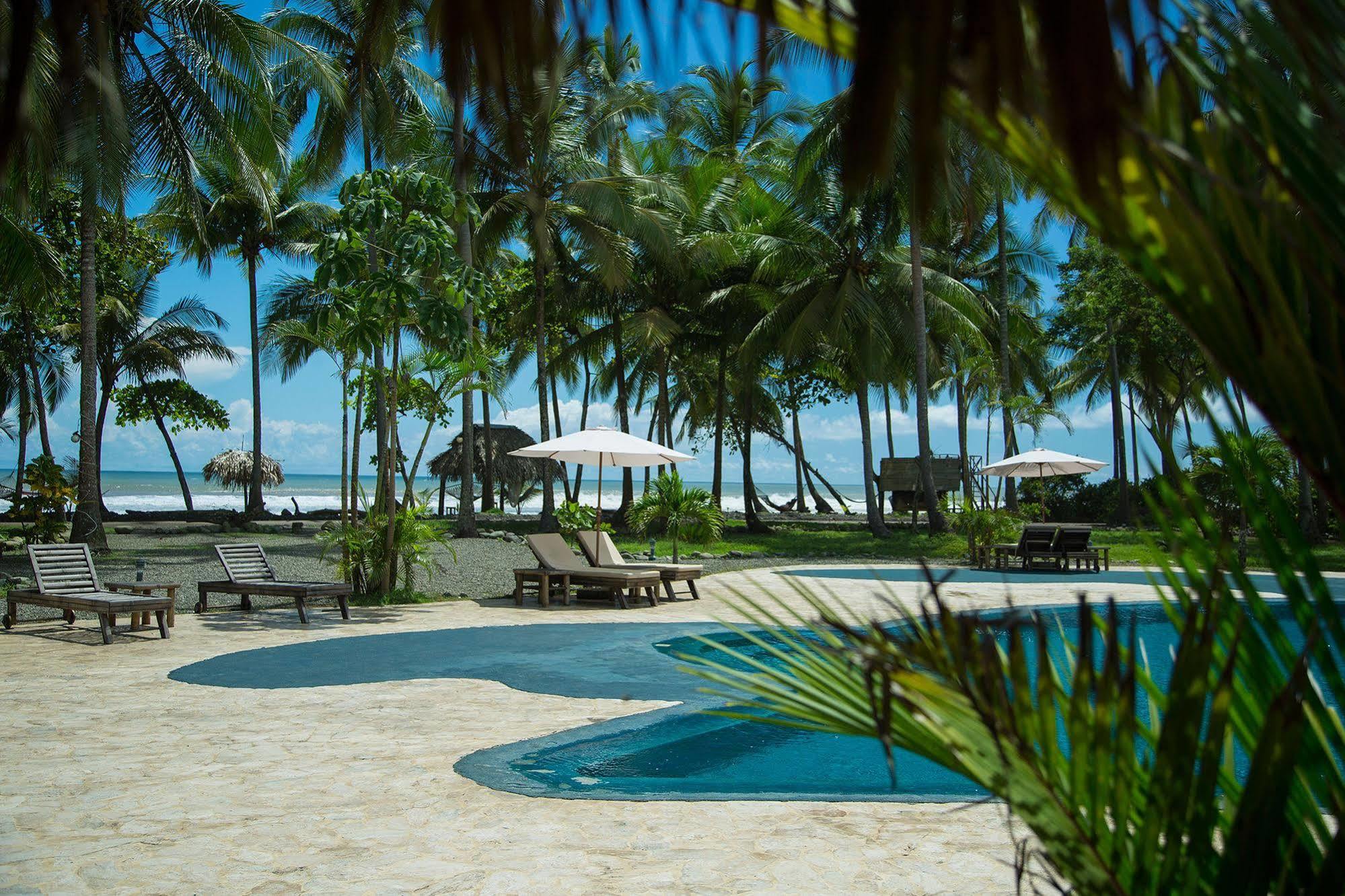 Clandestino Beach Resort Parrita Esterno foto